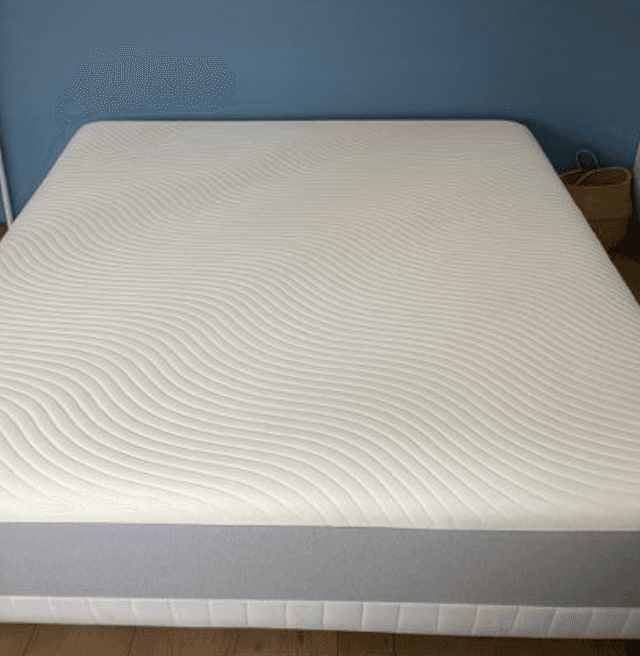 Même matelas après nettoyage en profondeur