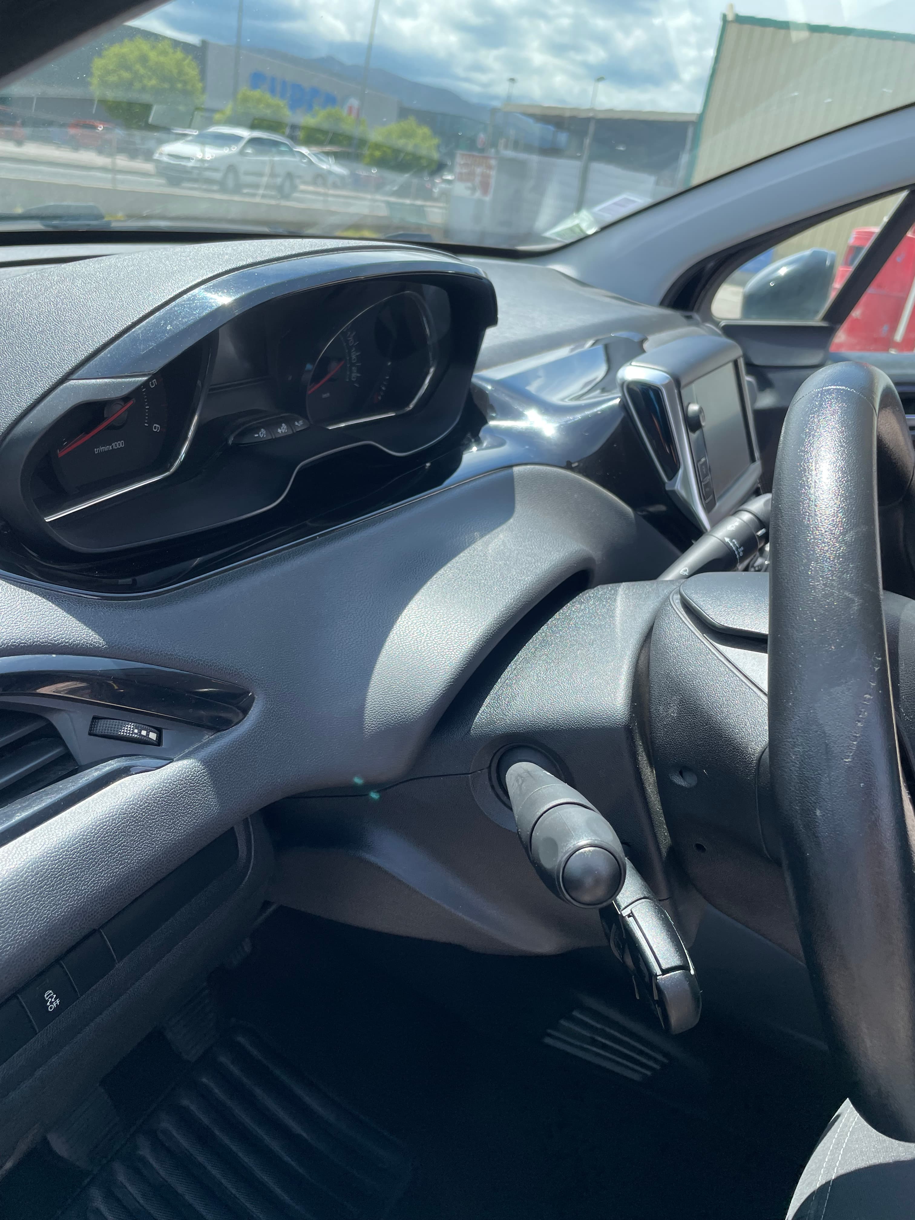 Peugeot 208 après